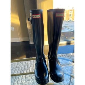 HUNTER Women’s Tall Original Gloss Rain Boots